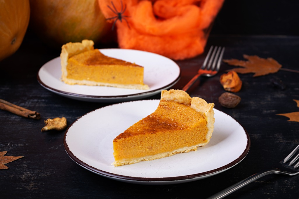 Guilt-Free Thanksgiving Indulgence: Nutrient-Rich Pumpkin Cheesecake with a Pecan Crust Recipe | Trio Nutrition